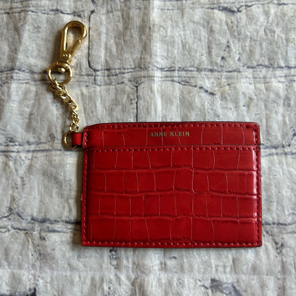 ANNE KLEIN RED FAUX CROC VEGAN ID HOLDER GOLD TONE HARDWARE